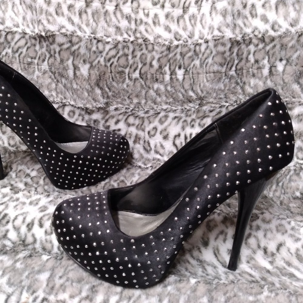 CHARLOTTE RUSSE STILETTOS BLACK W/RHINESTONES